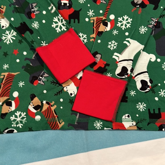 ⭐️ NWT Hanna Andersson Christmas pups women’s pajama top, size M - Picture 4 of 7